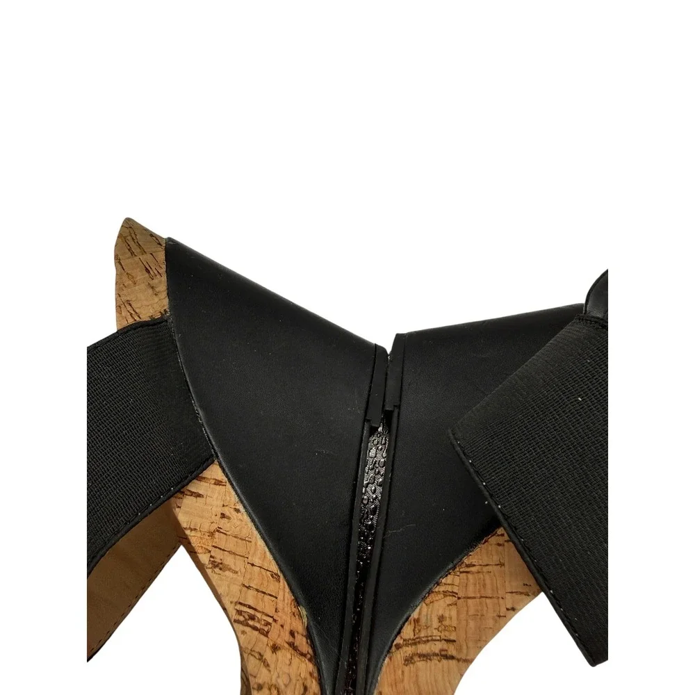 BCBGeneration Heels Women's 7.5B Black Cream Strappy Sandals‎ Cork Platform